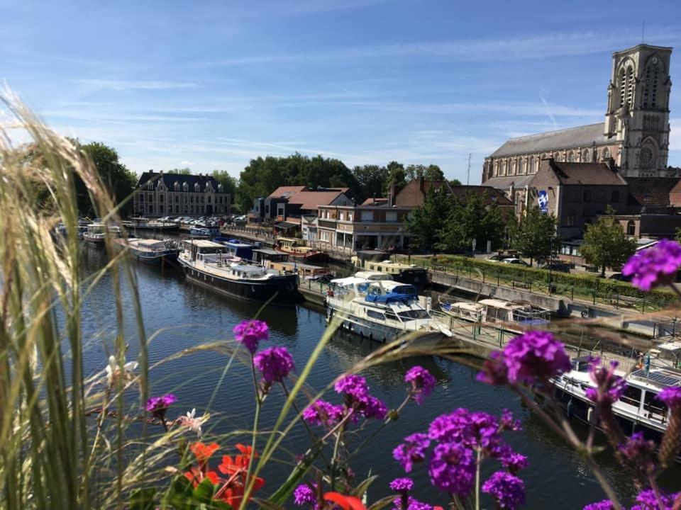 La Bigoudene Hotell Wambrechies Eksteriør bilde